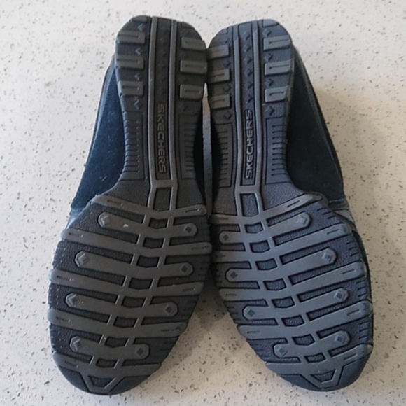SKECHERS BLACK SUEDE & GREY SLIP-ON LIGHT WEIGHT TENNIS SHOES 9.5 - Picture 8 of 12